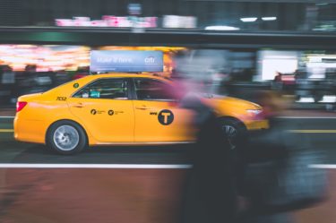 「あとどのくらい？」って英語で何て言う？【英会話フレーズ】